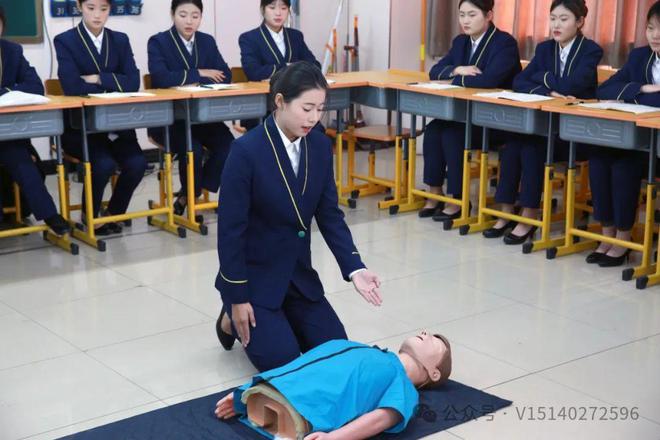 必看！四大宝藏专业毕业即逆袭澳门新葡京网页初中毕业女生(图4)